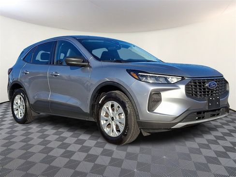 Used 2023 Ford Escape Active image 1
