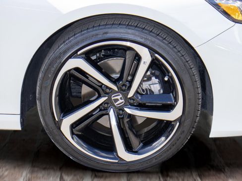 Used 2022 Honda Accord Sport image 39