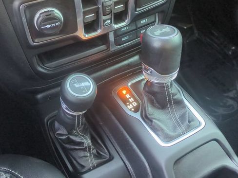 Used 2023 Jeep Wrangler Unlimited Sahara w/ LED Lighting Group AWD/4WD image 27