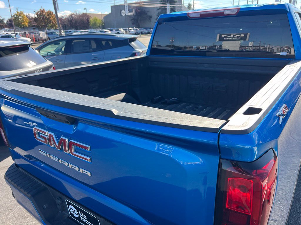 Used 2022 GMC Sierra 1500 Elevation w/ X31 Off-Road Package AWD/4WD image 8