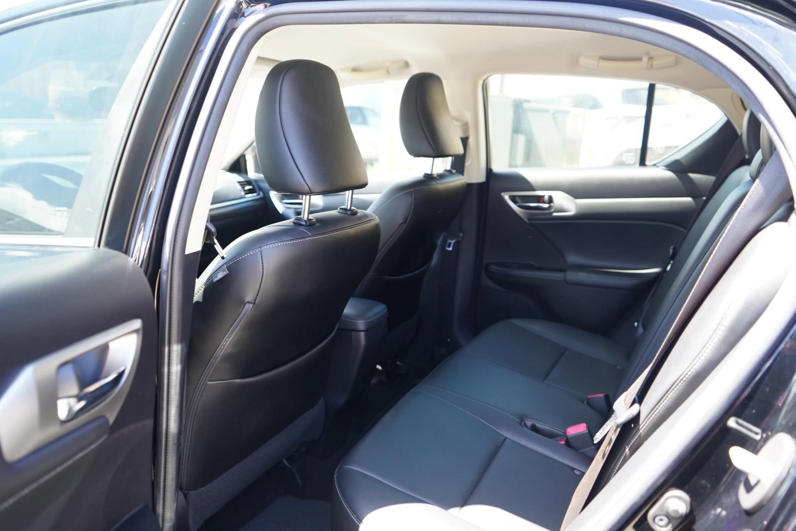 Used 2016 Lexus CT 200h FWD image 16