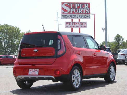 Used 2018 Kia Soul + w/ Audio Package FWD image 3