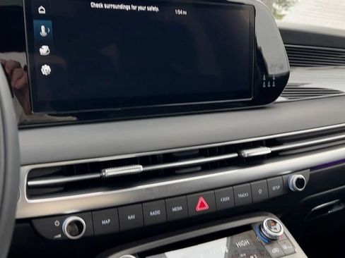 Certified 2025 Hyundai Palisade Calligraphy image 30