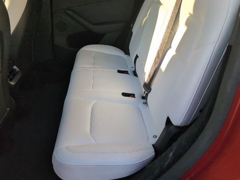 Used 2023 Tesla Model Y Long Range image 20