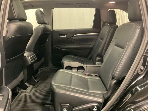 Used 2018 Toyota Highlander Limited Platinum AWD/4WD image 36