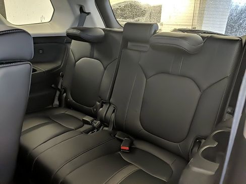 Used 2024 Honda Pilot EX-L image 12