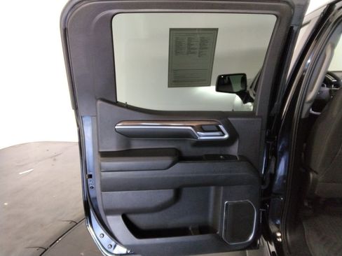 Used 2022 Chevrolet Silverado 1500 RST image 32