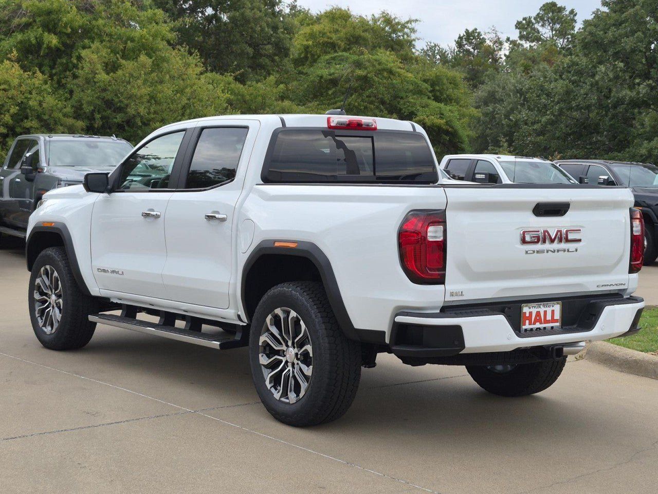 New 2026 GMC Canyon Denali AWD/4WD image 3
