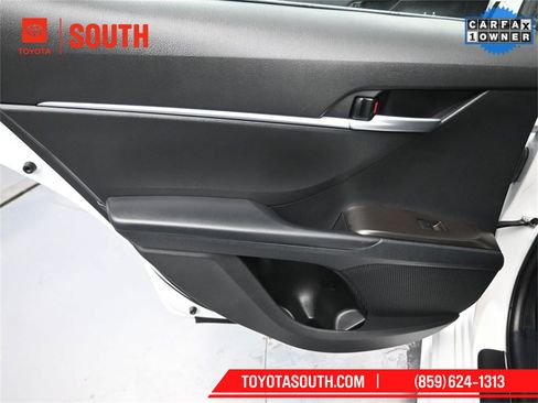 Used 2024 Toyota Camry SE image 24