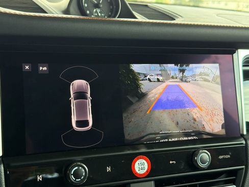 Certified 2023 Porsche Macan Turbo AWD/4WD image 22