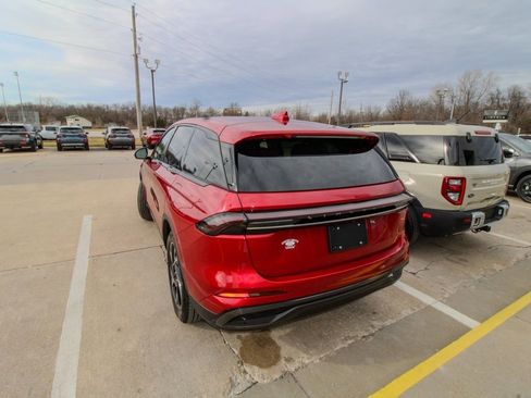 Used 2026 Lincoln Nautilus Premier w/ Jet Appearance Package image 4