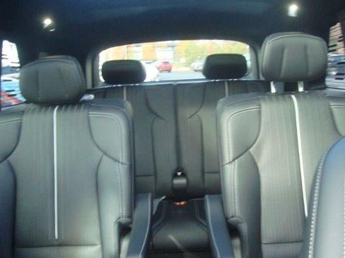 New 2026 Cadillac Vistiq Luxury image 19