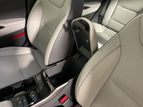 Used 2021 Hyundai Ioniq Limited image 30