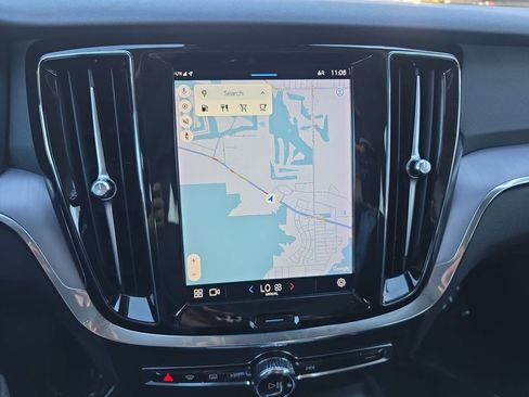 Used 2024 Volvo S60 B5 Core image 14