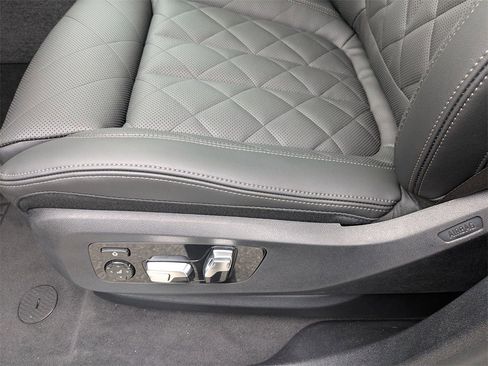 New 2026 BMW X6 xDrive40i image 14