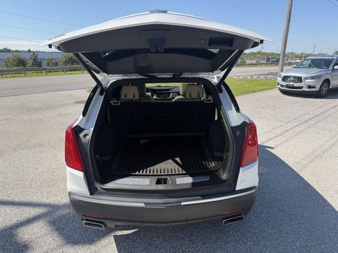 Used 2018 Cadillac XT5 Luxury w/ Driver Awareness Package AWD/4WD image 25