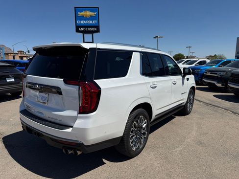 Used 2024 GMC Yukon Denali Ultimate AWD/4WD image 6