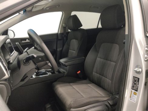 Used 2021 Kia Sportage LX image 17
