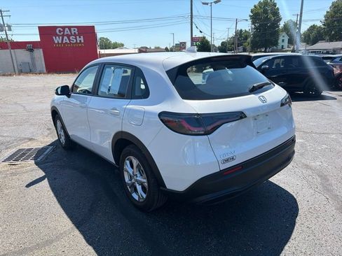 Used 2025 Honda HR-V LX image 5