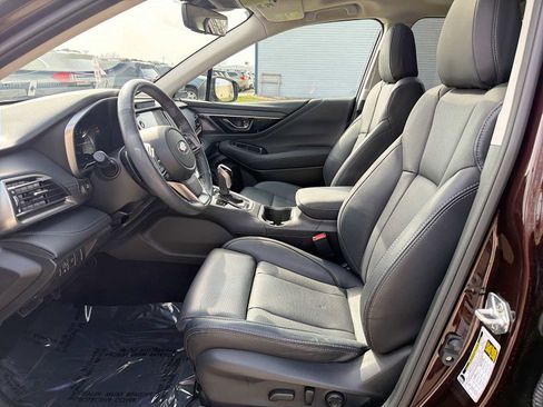 Used 2023 Subaru Outback Limited image 2
