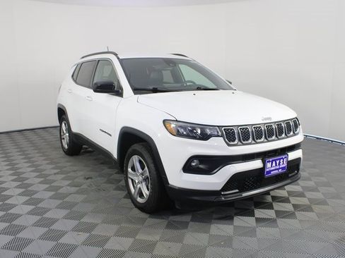 Used 2024 Jeep Compass Latitude image 24