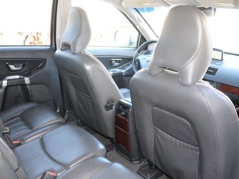 Used 2013 Volvo XC90 3.2 image 38