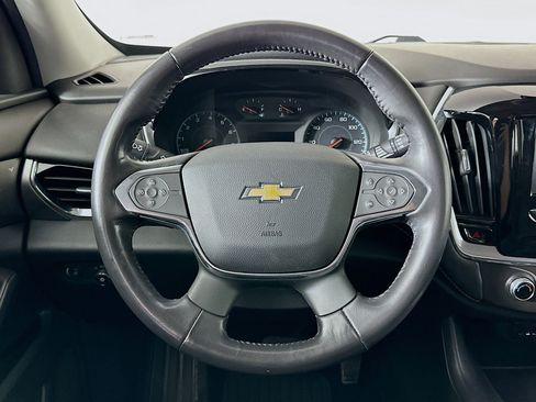 Used 2018 Chevrolet Traverse LT image 18