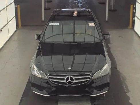 Used 2014 Mercedes-Benz E 350 4MATIC Sedan w/ Premium 1 Package image 3