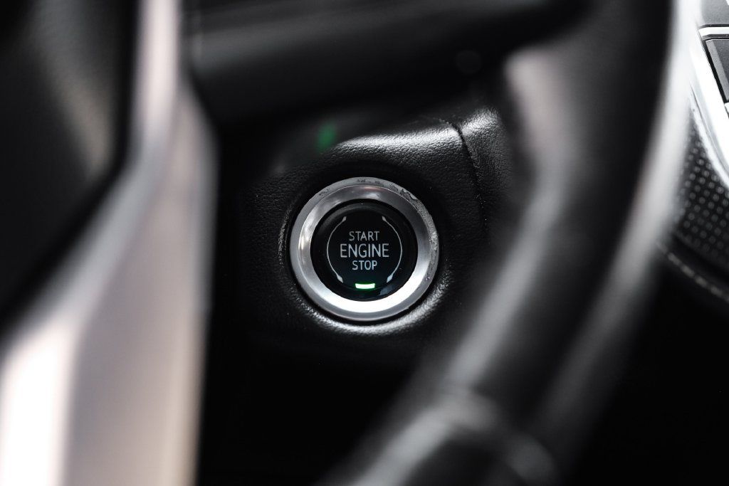 Used 2021 GMC Yukon SLT w/ SLT Premium Package RWD image 18