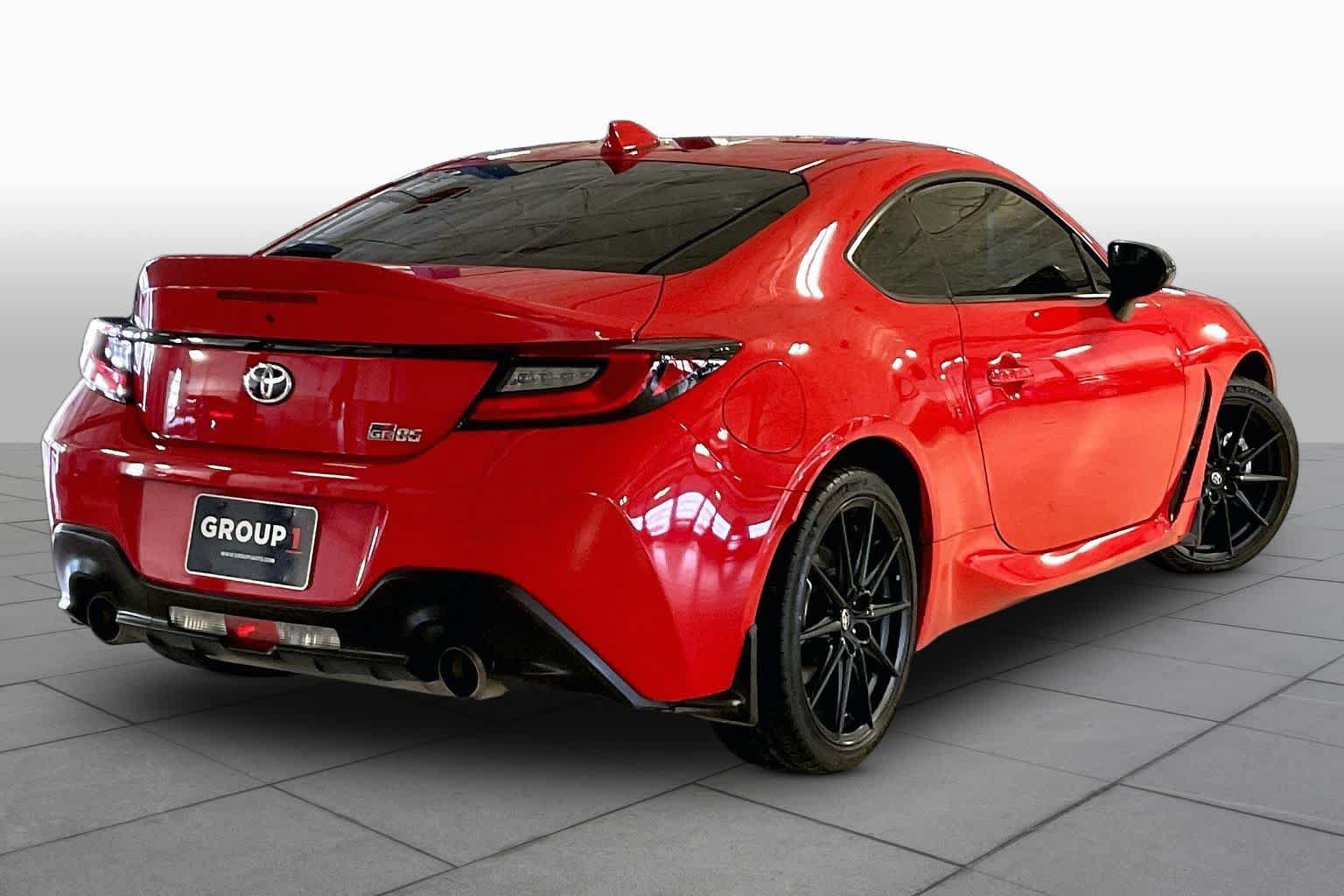 Used 2024 Toyota GR86 Premium RWD image 11