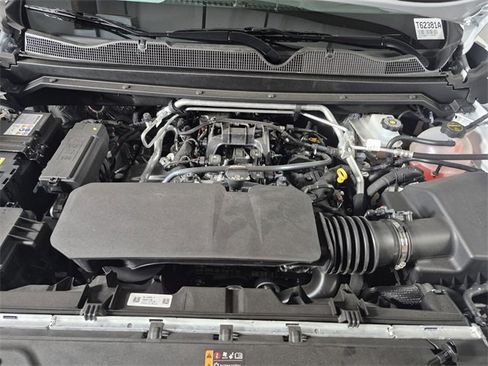 Used 2026 GMC Canyon AT4 image 9