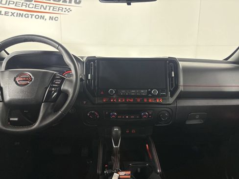 Used 2025 Nissan Frontier PRO-4X AWD/4WD image 22