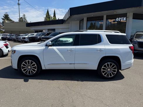 Used 2023 GMC Acadia Denali AWD/4WD image 2