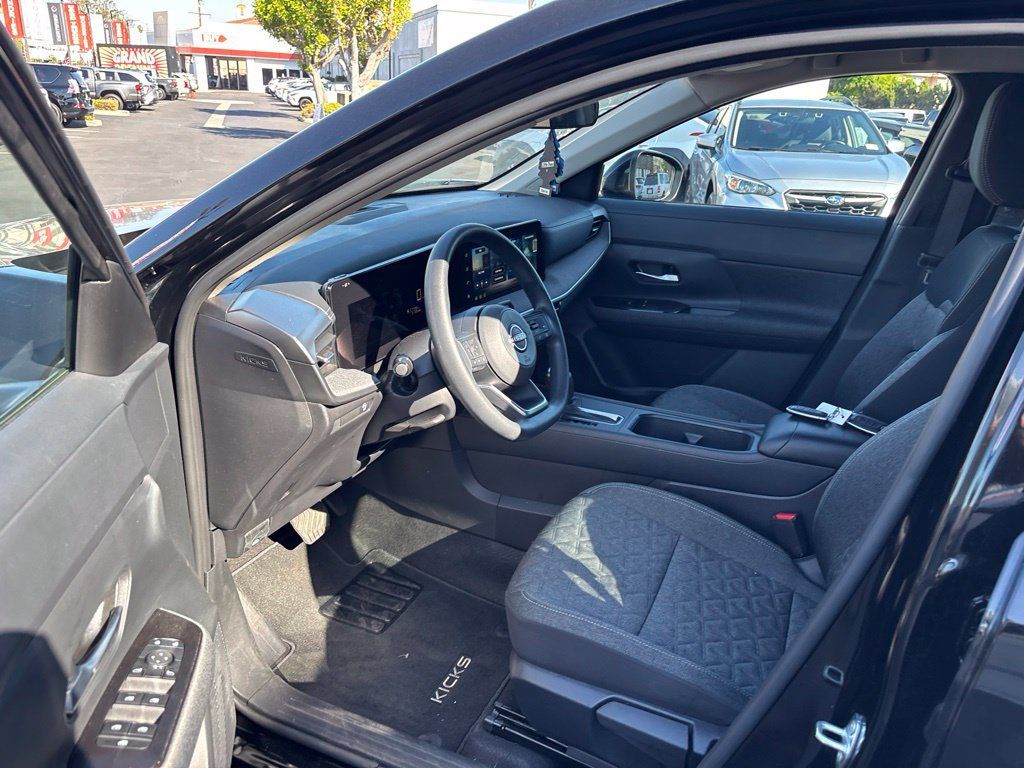 Used 2026 Nissan Kicks SV FWD image 13