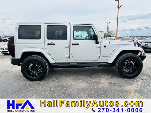 Used 2012 Jeep Wrangler Unlimited Sahara w/ Connectivity Group image 6