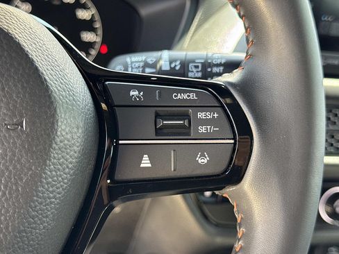 Certified 2025 Honda HR-V Sport image 5