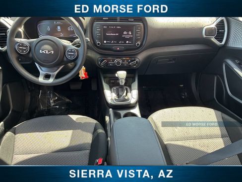 Used 2025 Kia Soul LX FWD image 18