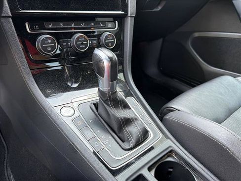 Used 2019 Volkswagen Golf R 4-Door AWD/4WD image 18