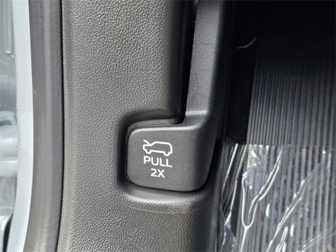 New 2026 Ford Explorer ST-Line image 15