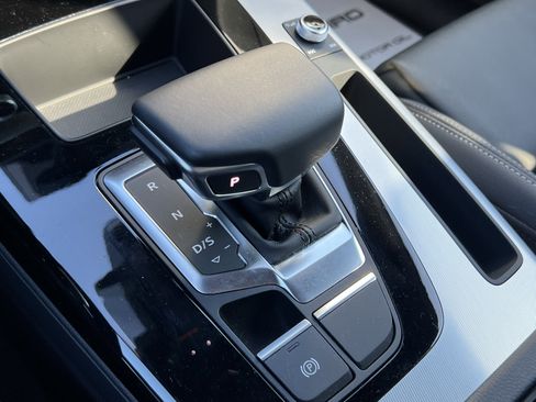 Used 2025 Audi Q5 2.0T Premium image 26