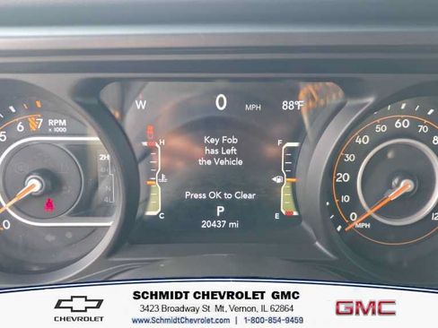 Used 2024 Jeep Gladiator Mojave AWD/4WD image 13