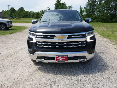 New 2026 Chevrolet Silverado 1500 LTZ w/ LTZ Premium Package AWD/4WD image 9
