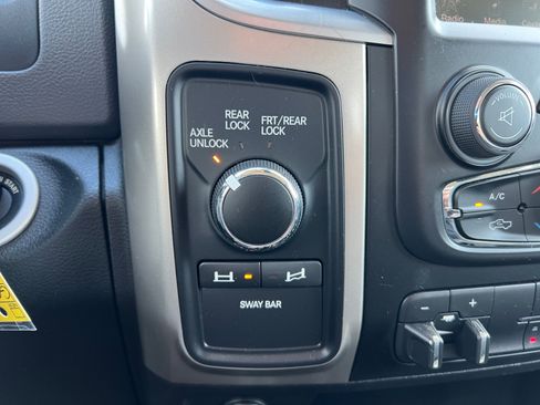Used 2016 RAM 2500 Power Wagon w/ Luxury Group AWD/4WD image 30