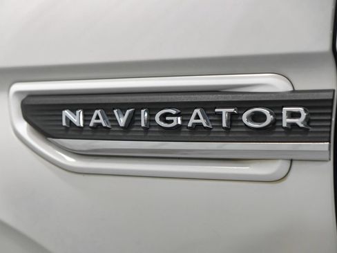 Used 2022 Lincoln Navigator L Reserve AWD/4WD image 54
