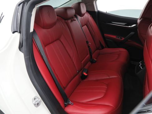 Certified 2023 Maserati Ghibli Modena RWD image 12