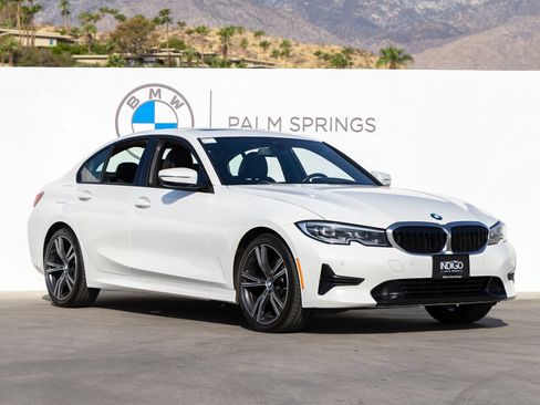 Used 2022 BMW 330i Sedan w/ Driving Assistance Package RWD image 2