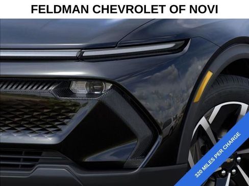 New 2026 Chevrolet Equinox EV LT image 10