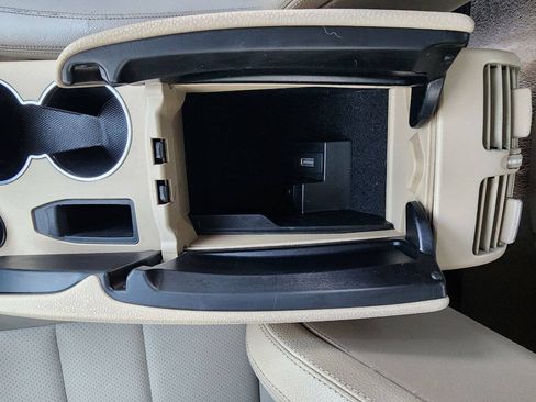Used 2013 Mercedes-Benz C 250 Coupe image 33