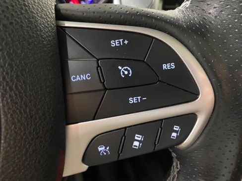 Used 2018 Jeep Grand Cherokee SRT AWD/4WD image 25