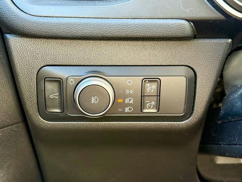 Certified 2020 Ford Escape SEL image 22